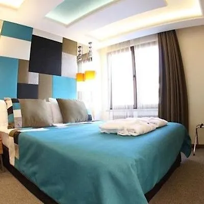 Moxy Frankfurt Eschborn Hotel